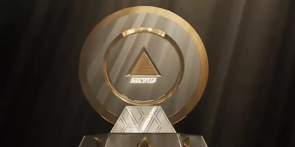 EWC Trophy (Image by GamesCordia)