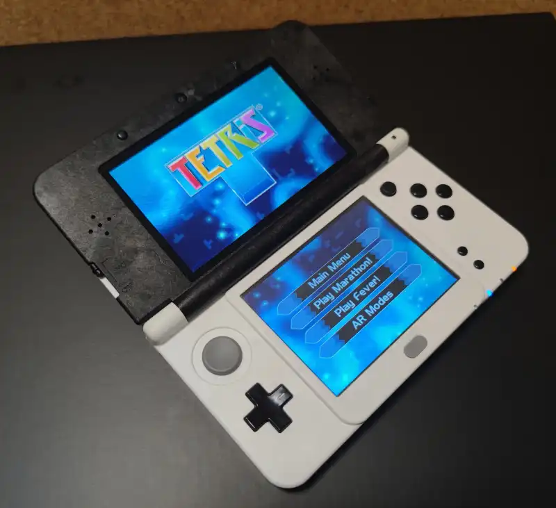 New Nintendo 3DS X4 Prototype (Image by Consolevariations)